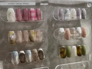 ネイル Lily nail 大濠店所属・Lily 石井🐈‍⬛…*♪のネイルデザイン