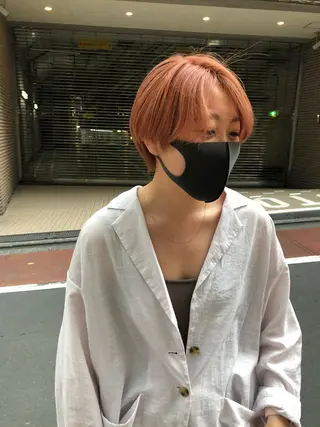 ショート カラー 🌸ハイトーン 新田 廉 🌸のヘアスタイル