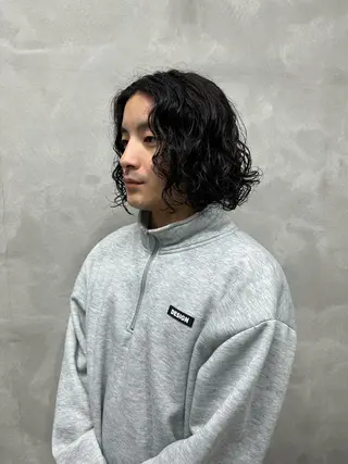 ミディアム パーマ メンズ 村山 豪歩のヘアスタイル