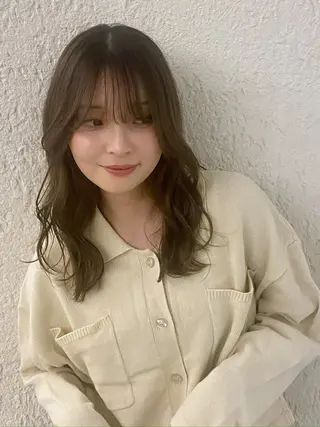 セミロング カラー 山下 優美のヘアスタイル