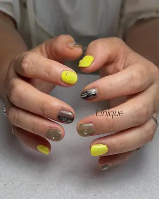 ネイル Unique 【ユニーク】のネイルデザイン