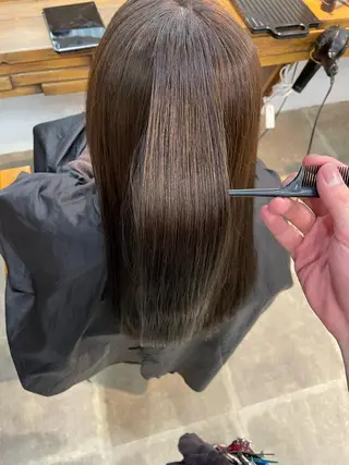 ロング カラー 松田 恋のヘアスタイル