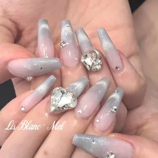 ネイル 🍓リスブラン MELのネイルデザイン