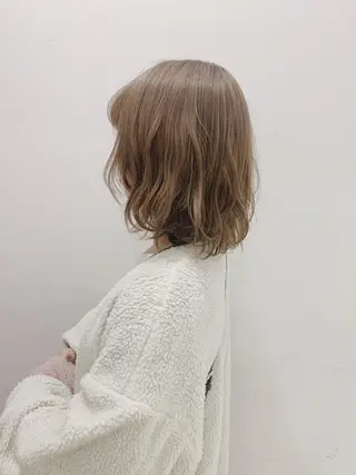 ショート カラー ハイトーン/ウルフ /小澤凌祐🦕のヘアスタイル