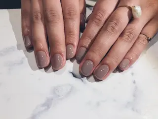 ショート カラー ネイル マツエク・マツパ illum hicariのネイルデザイン