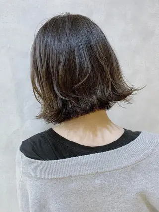 ショート カラー MOU namba ムウナンバのヘアスタイル