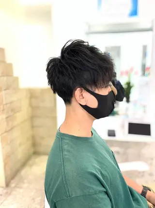 ショート メンズ ハイライト&曲がる 縮毛矯正特化 玉置のヘアスタイル