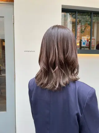 ショート カラー 猪野 音羽のヘアスタイル