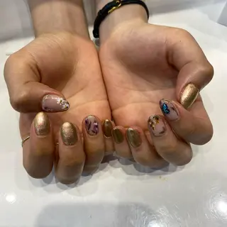 ネイル SHELL TOKYO所属・鎌田 玲奈のネイルデザイン