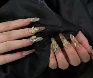 ネイル Pure&Rich Nailのネイルデザイン