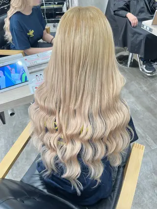 ロング ブリーチカラー🐭♡ moeのヘアスタイル