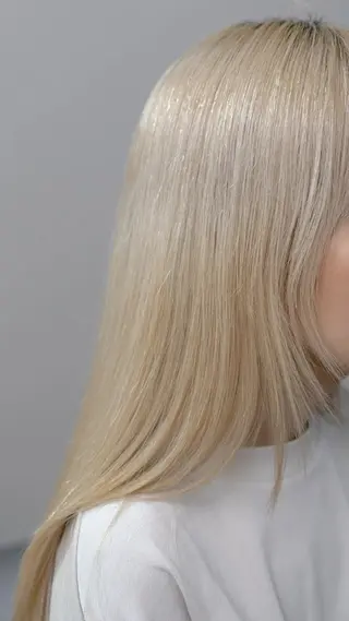 セミロング 新宿/センターパート /パーマ/モリオのヘアスタイル