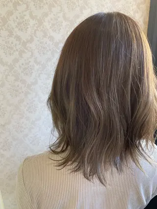 ミディアム ヒヨシ ルナのヘアスタイル