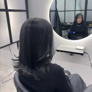 セミロング カラー Ren. 🦋デザインカラーのヘアスタイル