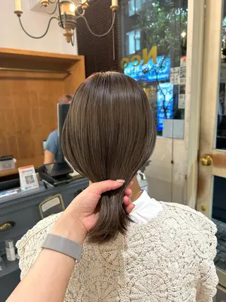 カラー moeka 表参道のヘアスタイル