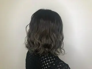 ミディアム カラー ベージュ指名No1 加賀詩織のヘアスタイル