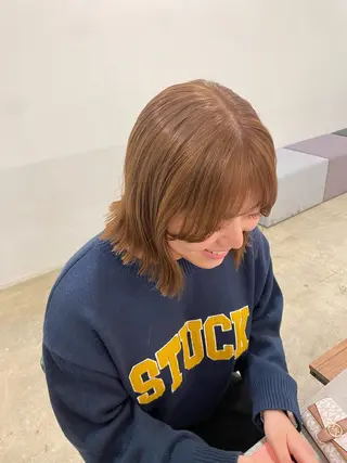 ミディアム カラー 藤野 凪沙のヘアスタイル