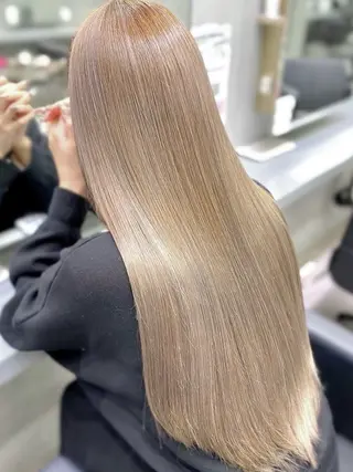 ロング ヘアサロンelyts 表参道店のヘアスタイル