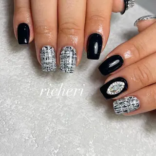 ミディアム ネイル richeri beautyのネイルデザイン