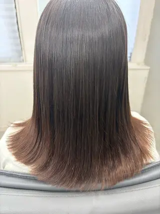 ミディアム 腰越 麻奈のヘアスタイル