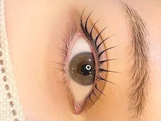 マツエク・マツパ GO TODAY SHAiRE SALON表参道Luce店所属・Mia 🕯️🤍のマツエク・マツパデザイン