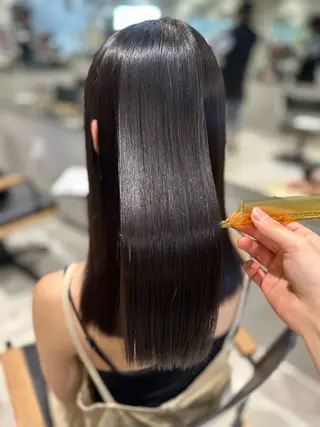 セミロング 荻野 未来のヘアスタイル