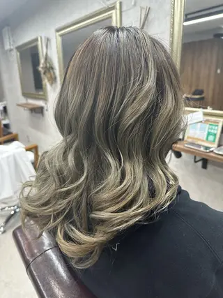 ロング カラー Lien 深井店のヘアスタイル