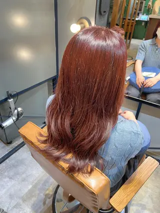 ロング カラー ノイシキ サキのヘアスタイル