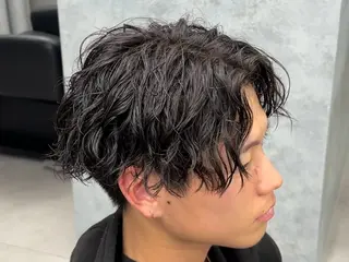 パーマ メンズ シャドウ/ルーズ パーマメンズりつきのヘアスタイル