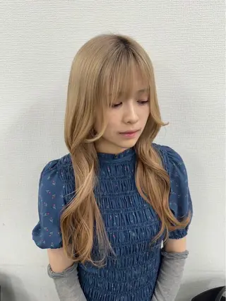 ロング カラー ヘアアレンジ 韓国レイヤーカット /韓国トレンドカラーのヘアスタイル