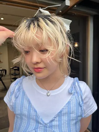 ミディアム YUI／レイヤー カット/透明感カラーのヘアスタイル