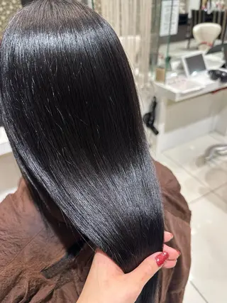 ロング カラー 相澤 樹理亜のヘアスタイル