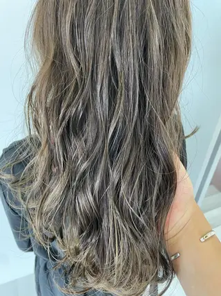 セミロング カラー 難しい髪質の縮毛矯正 高岡/射水/髪質改善のヘアスタイル