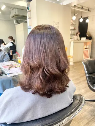 ミディアム カラー MUSEUM 谷平悠兼のヘアスタイル