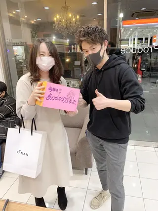 白髪ぼかしハイライト 柳川拓哉のヘアスタイル