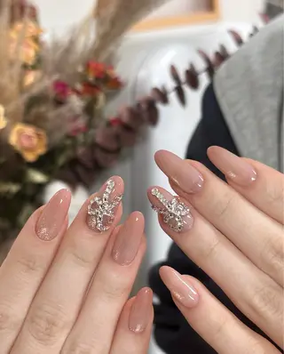 ネイル Maggie チョウチョウのネイルデザイン