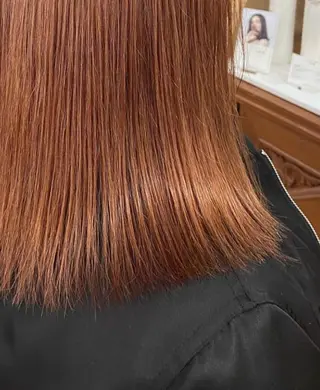 カラー 犬塚 梨花のヘアスタイル