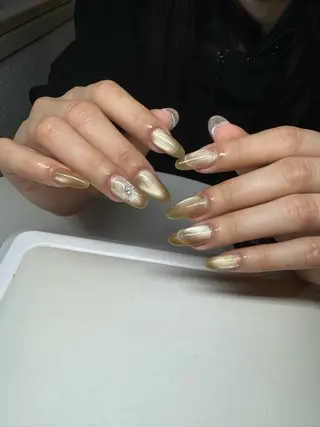 ネイル MQueen ネイルサロンマルのネイルデザイン