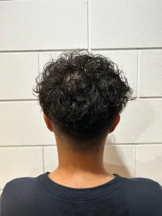 パーマ メンズ 相澤 拳のヘアスタイル