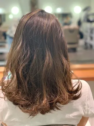 ミディアム カラー 指名支持率NO.1 スタイリストのヘアスタイル