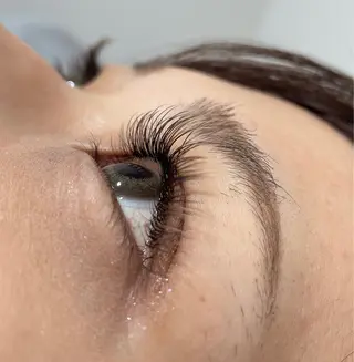 マツエク・マツパ Amour 佐智子の眉毛・アイブロウイメージ