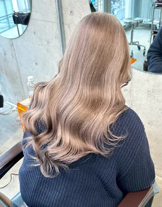 カラー ⭐️ハイトーン⭐️ 💕SAKURA💕のヘアスタイル