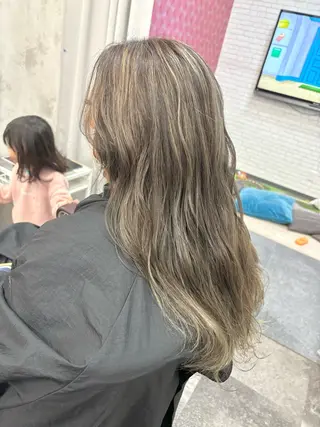 ロング 田中 沙也香のヘアスタイル
