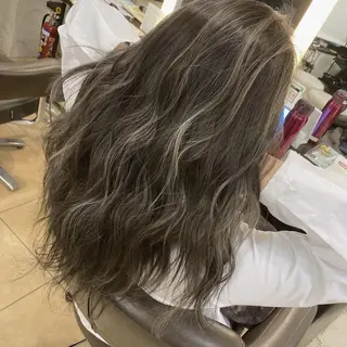 セミロング lien ヒジリのヘアスタイル