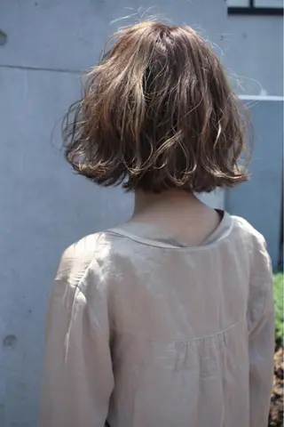 ミディアム エクステ（レミー毛） NINEのヘアスタイル