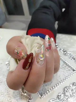 ネイル エステとネイル ローズコンフォートのネイルデザイン