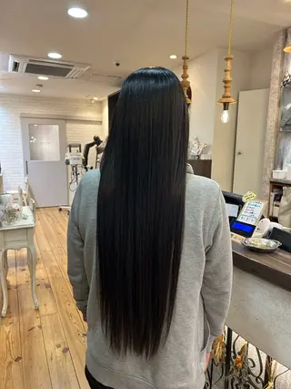 ロング カラー 内田 有紗のヘアスタイル