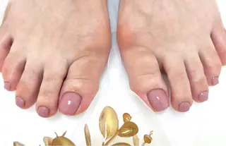 ネイル 大人可愛いネイル🎗 Hinaのネイルデザイン