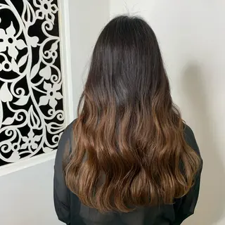 セミロング Hair Resort Noble(ヘアリゾートノーブル)所属・オオヤ カナのヘアスタイル