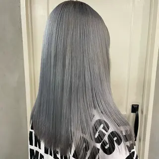 セミロング カラー RorriM natsuのヘアスタイル